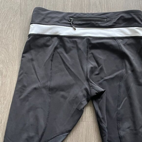 Lululemon Black Cropped Leggings w White Piping Details (& Zipped Back Pocket) - Picture 11 of 13